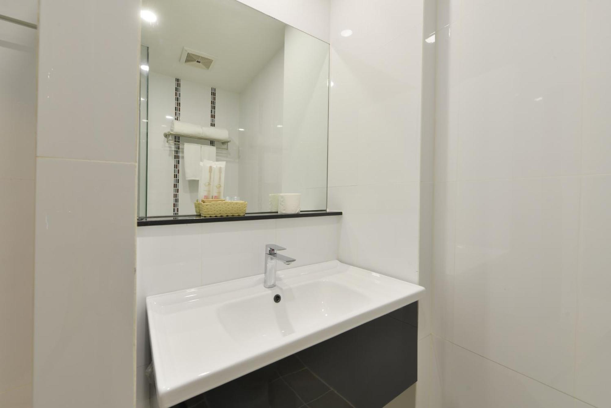 Grace Patong Hotel Кату Экстерьер фото
